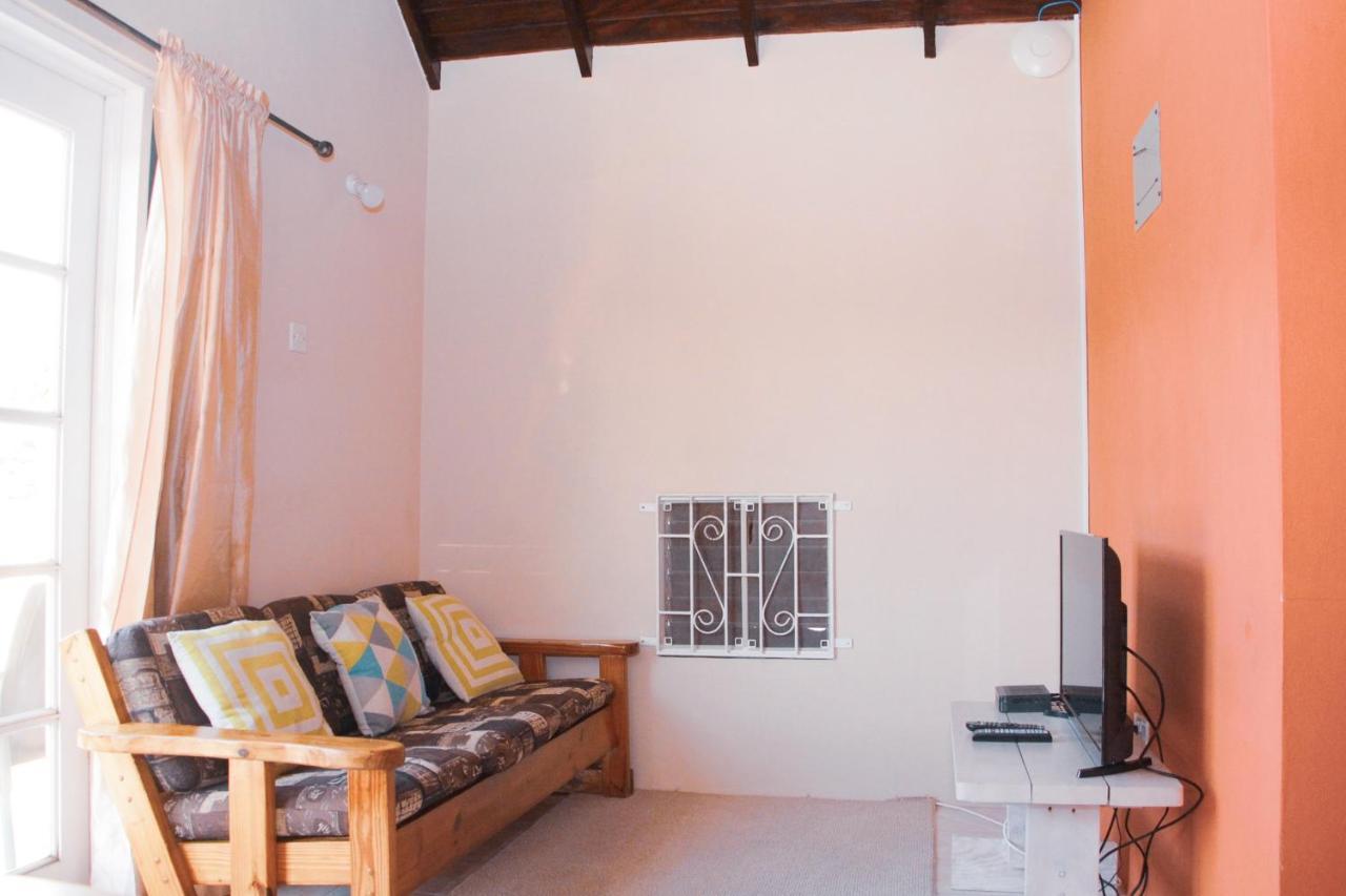 Buttercup Cottage Apartments Arnos Vale Exterior photo