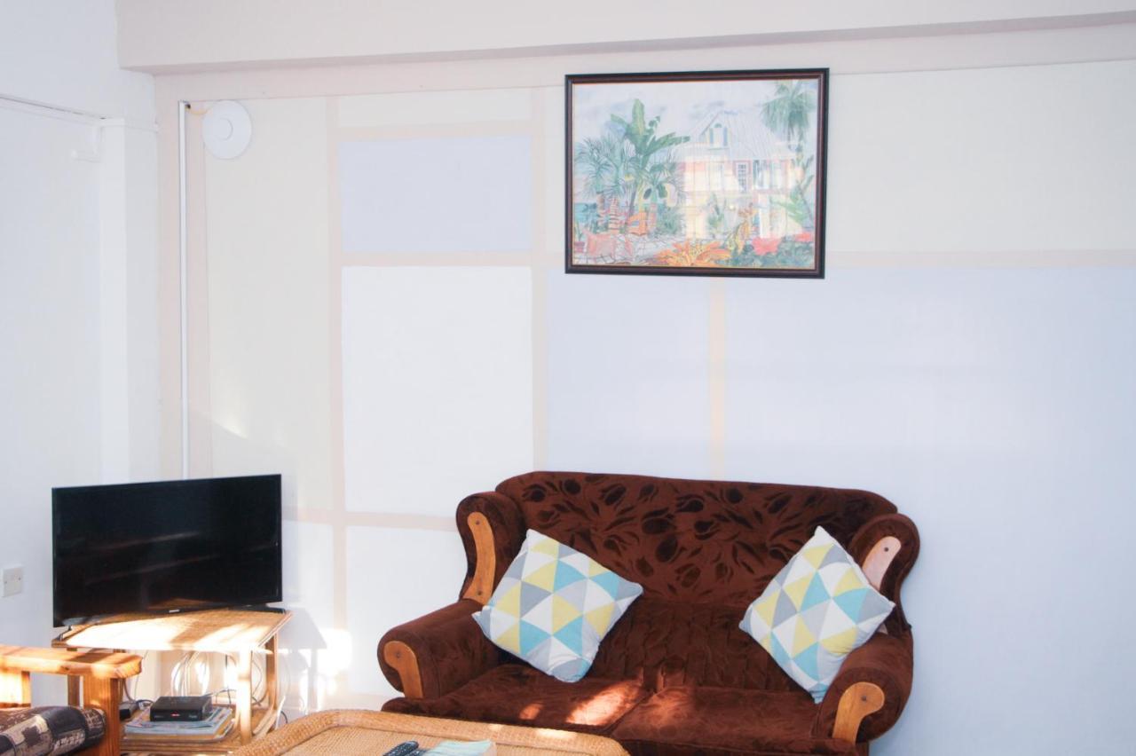 Buttercup Cottage Apartments Arnos Vale Exterior photo