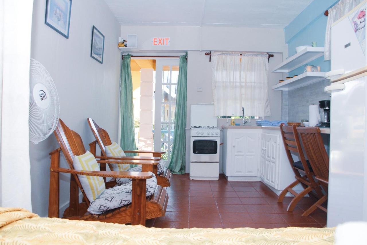 Buttercup Cottage Apartments Arnos Vale Exterior photo